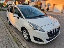Weiß Gebraucht 2015 Peugeot 5008 Style Van / Kleinbus | 6.490 € (Fairer Preis)