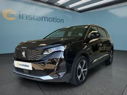 Schwarz Gebraucht 2021 Peugeot 5008 Allure Van / Kleinbus | 25.049 € (Fairer Preis)
