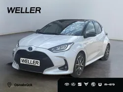 Schwarz Gebraucht 2021 Toyota Yaris Hybrid Style Limousine | 21.950 € (Etwas zu teuer)