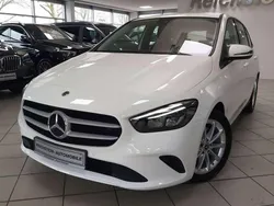 Weiß Gebraucht 2019 Mercedes B220 Van / Kleinbus | 23.980 € (Guter Preis)