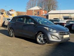 Grau Gebraucht 2017 Hyundai i30 Kombi | 5.499 € (Superpreis)