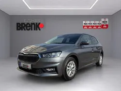 Grau Gebraucht 2022 Skoda Fabia Ambition Limousine | 14.690 € (Guter Preis)