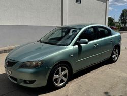 Grün Gebraucht 2004 Mazda 3 Comfort Limousine | 1.850 € (Fairer Preis)