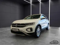 Pure white (weiß) Gebraucht 2022 VW T-Roc Style SUV | 26.440 € (Fairer Preis)
