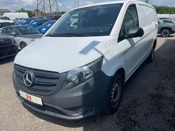 Weiß Gebraucht 2020 Mercedes Vito Van / Kleinbus | 19.900 € (Teuer)