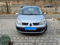 Silber Gebraucht 2005 Renault Mégane II Van / Kleinbus | 1.200 € (Fairer Preis)