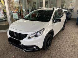 Weiß Gebraucht 2018 Peugeot 2008 GT-line SUV | 11.000 € (Fairer Preis)