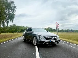Grau Gebraucht 2018 Mercedes E350 Kombi | 26.500 € (Fairer Preis)