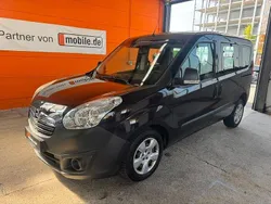 Schwarz Gebraucht 2016 Opel Combo Selection Van / Kleinbus | 9.999 € (Etwas zu teuer)