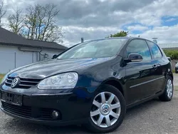 Schwarz Gebraucht 2005 VW Golf IV Kleinwagen | 4.200 € (Teuer)