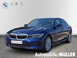 Mediterranblau metallic Gebraucht 2019 BMW 330e Advantage Limousine | 25.999 € (Fairer Preis)