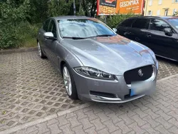 Grau Gebraucht 2012 Jaguar XF S Limousine | 9.250 € (Fairer Preis)