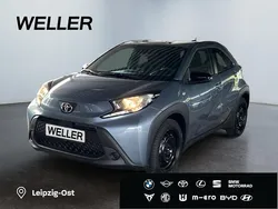 Grau Gebraucht 2024 Toyota Aygo Business Edition Kleinwagen | 15.890 € (Fairer Preis)