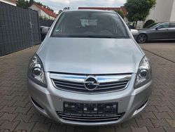 Silber Gebraucht 2012 Opel Zafira Family Van / Kleinbus | 3.700 € (Guter Preis)