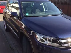 Blau Gebraucht 2014 VW Tiguan Sportline SUV | 10.550 € (Guter Preis)