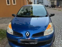 Blau Gebraucht 2009 Renault Clio II Kleinwagen | 1.850 €