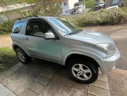 Silber Gebraucht 2000 Toyota RAV4 SUV | 5.850 € (Etwas zu teuer)