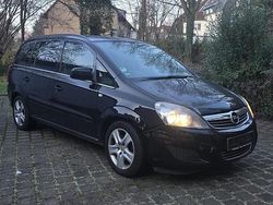 Schwarz Gebraucht 2010 Opel Zafira Van / Kleinbus | 2.450 € (Fairer Preis)
