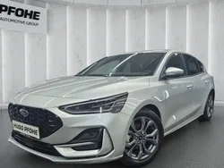 Silber Gebraucht 2024 Ford Focus ST-Line X Limousine | 25.850 € (Guter Preis)