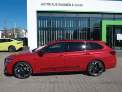 Rot Gebraucht 2025 Skoda Superb SportLine Kombi | 54.900 €