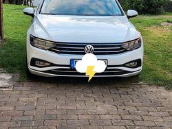 Weiß Gebraucht 2020 VW Passat Kombi | 16.000 € (Fairer Preis)