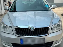 Silber Gebraucht 2012 Skoda Octavia Kombi | 4.680 € (Fairer Preis)