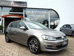 Grau Gebraucht 2016 VW Golf VII Allstar Limousine | 16.700 € (Fairer Preis)