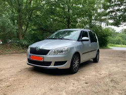 Grau Gebraucht 2011 Skoda Roomster Kombi | 2.850 €