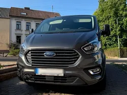 Grau Gebraucht 2022 Ford Tourneo Custom Titanium Van / Kleinbus | 44.999 € (Teuer)