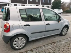 Grau Gebraucht 2005 Renault Modus Van / Kleinbus | 1.350 €