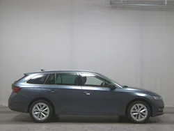 Grau Gebraucht 2021 Skoda Octavia First Edition Kombi | 16.480 € (Guter Preis)