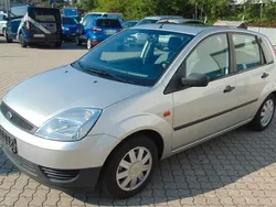 Silber Gebraucht 2002 Ford Fiesta Ambiente Kleinwagen | 2.375 € (Fairer Preis)