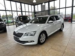 Weiß Gebraucht 2016 Skoda Superb Ambition Kombi | 18.980 € (Fairer Preis)