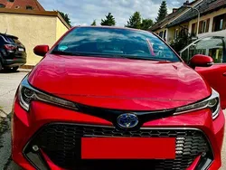 Rot Gebraucht 2021 Toyota Corolla Team Limousine | 21.380 € (Fairer Preis)