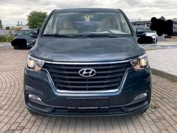 Grau Gebraucht 2020 Hyundai H-1 Van / Kleinbus | 33.500 € (Teuer)