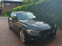 Schwarz Gebraucht 2025 BMW 320 M Sport Kombi | 15.500 €