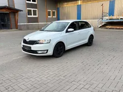 Weiß Gebraucht 2016 Skoda Rapid Ambition Kombi | 7.499 € (Superpreis)