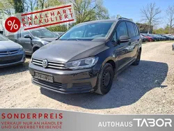 Deep black perleffekt Gebraucht 2015 VW Touran Comfortline Van / Kleinbus | 8.985 € (Superpreis)