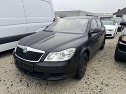 Schwarzmagic perleffekt Gebraucht 2013 Skoda Octavia Classic Limousine | 2.950 €