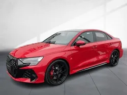 Rot (progressivrot metallic) Neu 2025 Audi RS3 Comfort Kleinwagen | 69.900 € (Guter Preis)