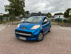 Blau Gebraucht 2009 Peugeot 107 Kleinwagen | 1.500 € (Guter Preis)