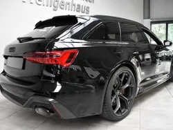 Diverse metallic Gebraucht 2024 Audi RS6 Performance | 156.970 €
