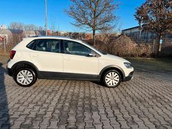 Weiß Gebraucht 2015 VW Polo Limousine | 6.700 € (Guter Preis)