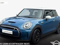 Blau Gebraucht 2022 Mini Cooper SE Classic Kleinwagen | 17.990 € (Guter Preis)