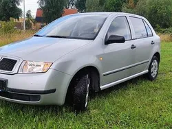 Silber Gebraucht 2002 Skoda Fabia Limousine | 1.450 € (Fairer Preis)