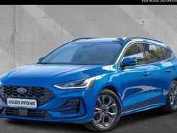 Blau Gebraucht 2024 Ford Focus ST-Line Kombi | 25.450 € (Guter Preis)