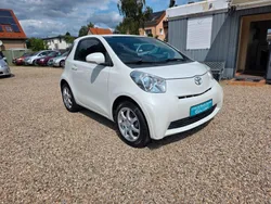 Weiß Gebraucht 2011 Toyota iQ Kleinwagen | 11.999 € (Teuer)