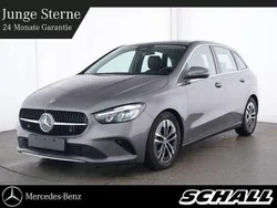 Grau Gebraucht 2024 Mercedes B200 Van / Kleinbus | 31.988 € (Guter Preis)