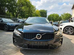 Schwarz Gebraucht 2022 Volvo V60 Plus Kombi | 20.800 € (Fairer Preis)
