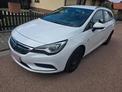 Weiß Gebraucht 2017 Opel Astra Limousine | 7.000 € (Fairer Preis)
